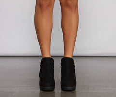 Chic Trendsetter Lug Sole Block Heel Booties